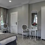 Palac W Badzowie Bed & Breakfast Polkowice