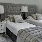 Bed & Breakfast Palac W Badzowie