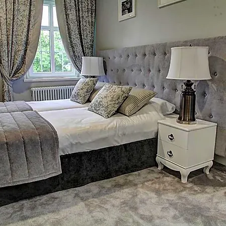 Palac W Badzowie 4* Polkowice