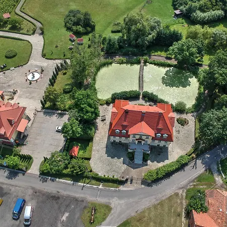 Palac W Badzowie Oda ve Kahvaltı Polkowice