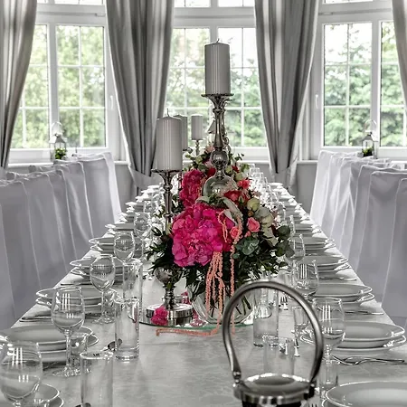 Oda ve Kahvaltı Palac W Badzowie 4*