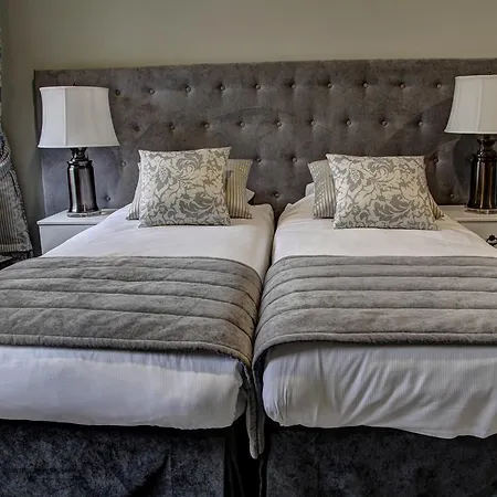 Bed & Breakfast Palac W Badzowie