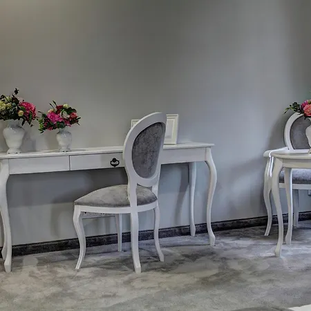 Oda ve Kahvaltı Palac W Badzowie 4*