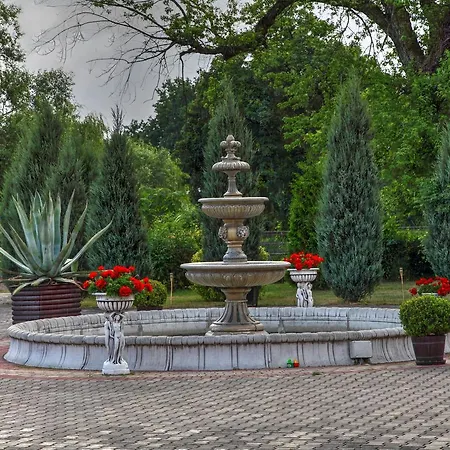Palac W Badzowie Bed & Breakfast Polkowice