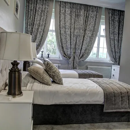 Oda ve Kahvaltı Palac W Badzowie 4*