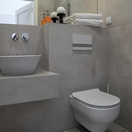 Palac W Badzowie Oda ve Kahvaltı 4*