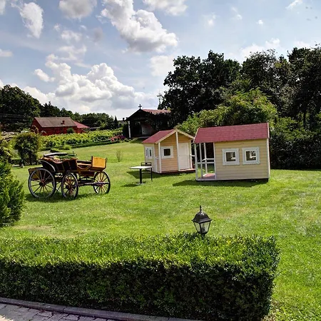 Palac W Badzowie Bed & Breakfast