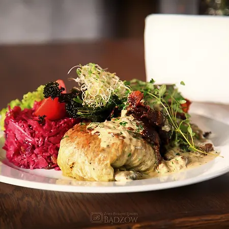 Palac W Badzowie Oda ve Kahvaltı 4*