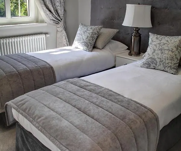 Palac W Badzowie Bed & Breakfast